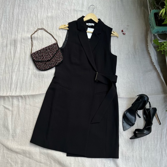 H&M Jackets & Blazers - NWOT H&M Black Sleeveless Blazer